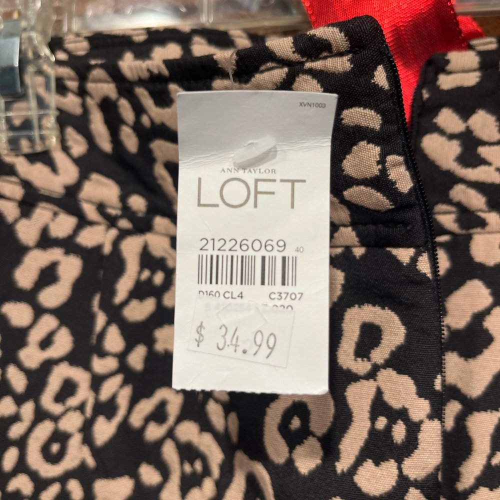 NWT Loft ladies skirt. Size 2 brown with pink leopard spots. Lined - Picture 6 of 6